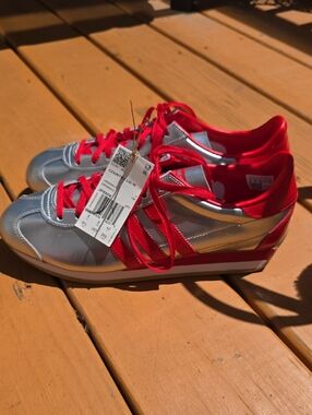 Addidas Country Og Womans Metallic & Red Sneakers